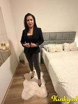 Misuky - prostaatmassage strapon GFE feest