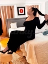 misuky-erotische-massage-via-kinky-692ee43873dfe00013a35e31