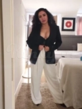 misuky-erotische-massage-via-kinky-681a949c6f455c0013cfda24