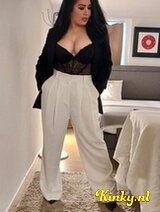 Misuky - horny Thai girl
