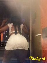 kaylaah-erotische-massage-via-kinky-694024a9d3137d0013bc06d9