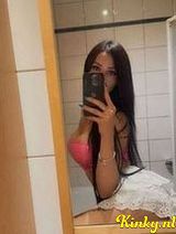 Anahi - actieve dominante volle kus