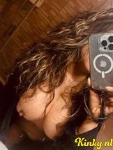 mía-prive-ontvangst-via-kinky-6851de77375bfd001318ebc3