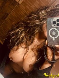 mía-prive-ontvangst-via-kinky-6851de77375bfd001318ebc3