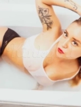 victoria-erotische-massage-via-kinky-6849c5c8b04b8d00132de0ff