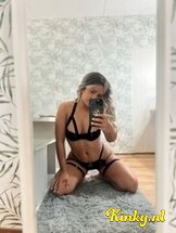 romina-erotische-massage-via-kinky-68679eb6375bfd0013190bbc