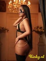 amira-escort-via-kinky-693326185d9345001381cf2f