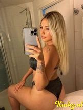 naty-prive-ontvangst-via-kinky-6905f8590e66ef00137b4cd2