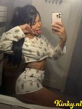 raylla-prive-ontvangst-via-kinky-68e3386cc6c1e00013dab02b