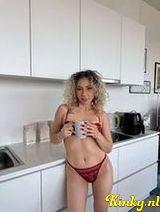 Milly - Moments of Luxury and Seduction