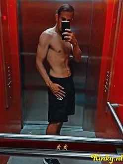 yassine-prive-ontvangst-via-kinky-690df2f9aef88e0013c9b811