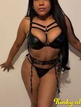 candy-escort-via-kinky-68f6229835dea800130aefba