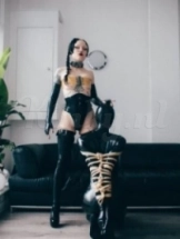 moir-bdsm-via-kinky-692f5aa53d8f760013cab75d