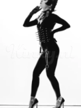 moir-bdsm-via-kinky-692f5aa56a598100133deba9