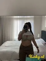 elanur-virtual-sex-via-kinky-694163af98fed50013e7b74f