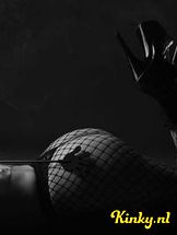 lucia-bdsm-via-kinky-695faabcb6564e00135f01d1