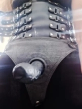 meesteres-desade-bdsm-via-kinky-698ddb8d7bf4300013d42e92