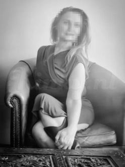 meesteres-desade-bdsm-via-kinky-698ddb46e7b5fb0013e92658