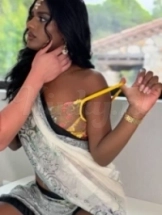 suraya-virtual-sex-via-kinky-6989e8d48286f60013d04a6c