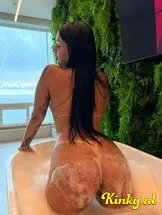 bruninha-prive-ontvangst-via-kinky-6985e8635c4a29001363a14e