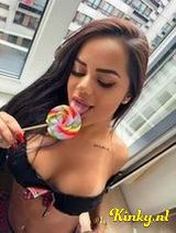 Natasha - super sexy and daring