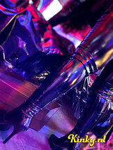 meesteres-niky-bdsm-via-kinky-664c9f7cd9c128001a7e5f35
