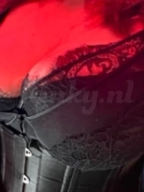 meesteres-niky-bdsm-via-kinky-664ddbf9ce23b1001a1e7f9e