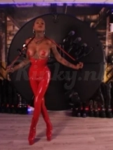 miss-venchy-bdsm-via-kinky-690097e8f65b7000139307e2