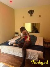 perla-erotische-massage-via-kinky-69776f21fba79a0013a75016