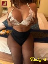 perla-erotische-massage-via-kinky-69776f226b12d8001314406e