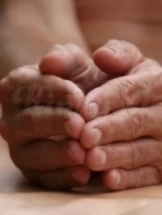 rolo-erotische-massage-via-kinky-5cf78fba2a0e9f49b2f3defc