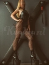 meesteres-cheyenne-bdsm-via-kinky-60e81f6d2b24d53c4c63585f