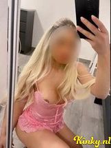 ashley-erotische-massage-via-kinky-68adbb20c804110013f38b37