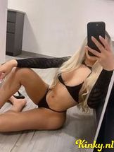 ashley-erotische-massage-via-kinky-68adbb207266d20013b95e51