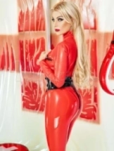 mistress-vernice-bdsm-via-kinky-5cf78eca66dbcedc4186180d