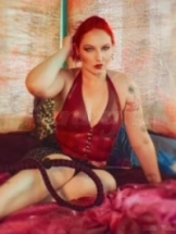 moira-mona-bdsm-via-kinky-6167d52480a88d09db0a56de