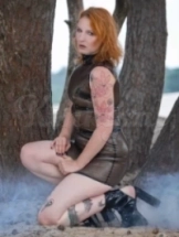 moira-mona-bdsm-via-kinky-5ffc8f8c9d0098499ebba8f5