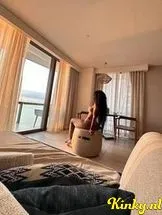 ebony-lola-prive-ontvangst-via-kinky-68c15f3f2f74810013c81b6f