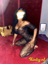 ebony-lola-prive-ontvangst-via-kinky-615888b5de844825057440d7