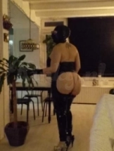 zara-prive-ontvangst-via-kinky-65e053f9b1b6900019d9a66b