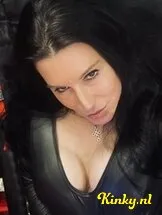 mrs-verena-bdsm-via-kinky-65bbf3a9d907ef0019f23963