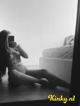 lara-escort-via-kinky-622e0fd588abf200133497a2