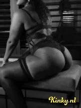 samira-aminah-erotische-massage-via-kinky-669a94fe00c41f001332ee4b