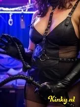 luci-lux-bdsm-via-kinky-6389119685739e001234b7c8