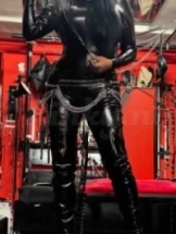 mrs-samantha-bdsm-via-kinky-692bf659f6f33000132f5b28