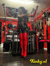 mrs-samantha-bdsm-via-kinky-688890cc31f4b00013ba9a3b