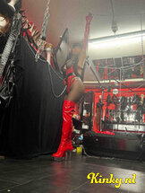 mrs-samantha-bdsm-via-kinky-6836e25831f4b00013ba1b45