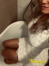 nathalie-virtual-sex-via-kinky-66865abf16e037001bd5d954