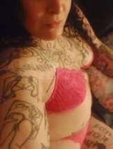 sarifah-prive-ontvangst-via-kinky-691a397096de7800138370f0