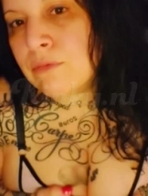 sarifah-prive-ontvangst-via-kinky-679cc5a653da9e0013a1b3b5